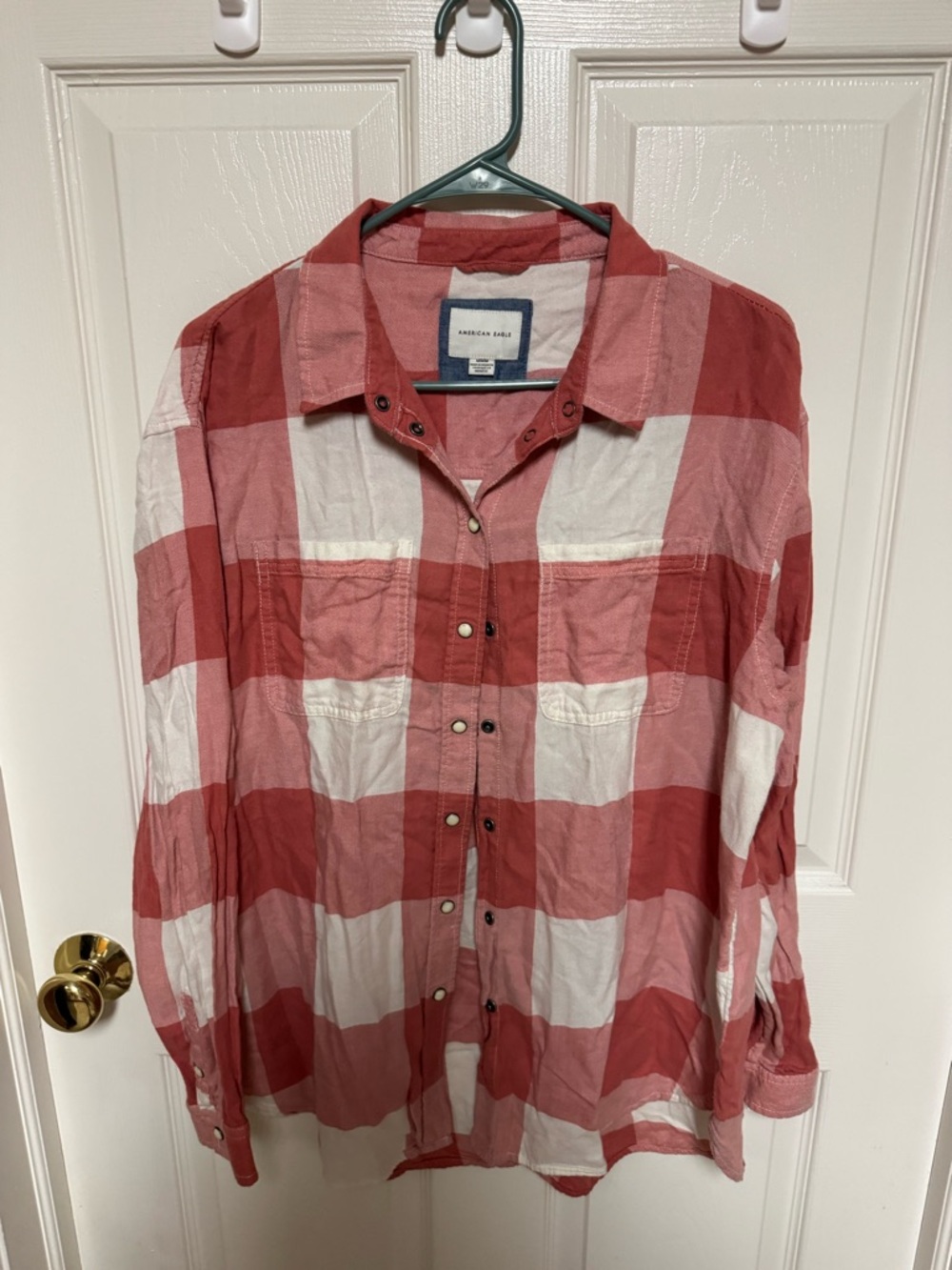 American Eagle Outfitters Red and White Plaid Button-Up Shirt